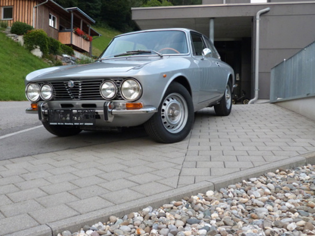 Alfa Bertone GTV 2000